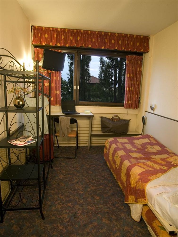Cit'Hotel Escatel Mâcon Esterno foto