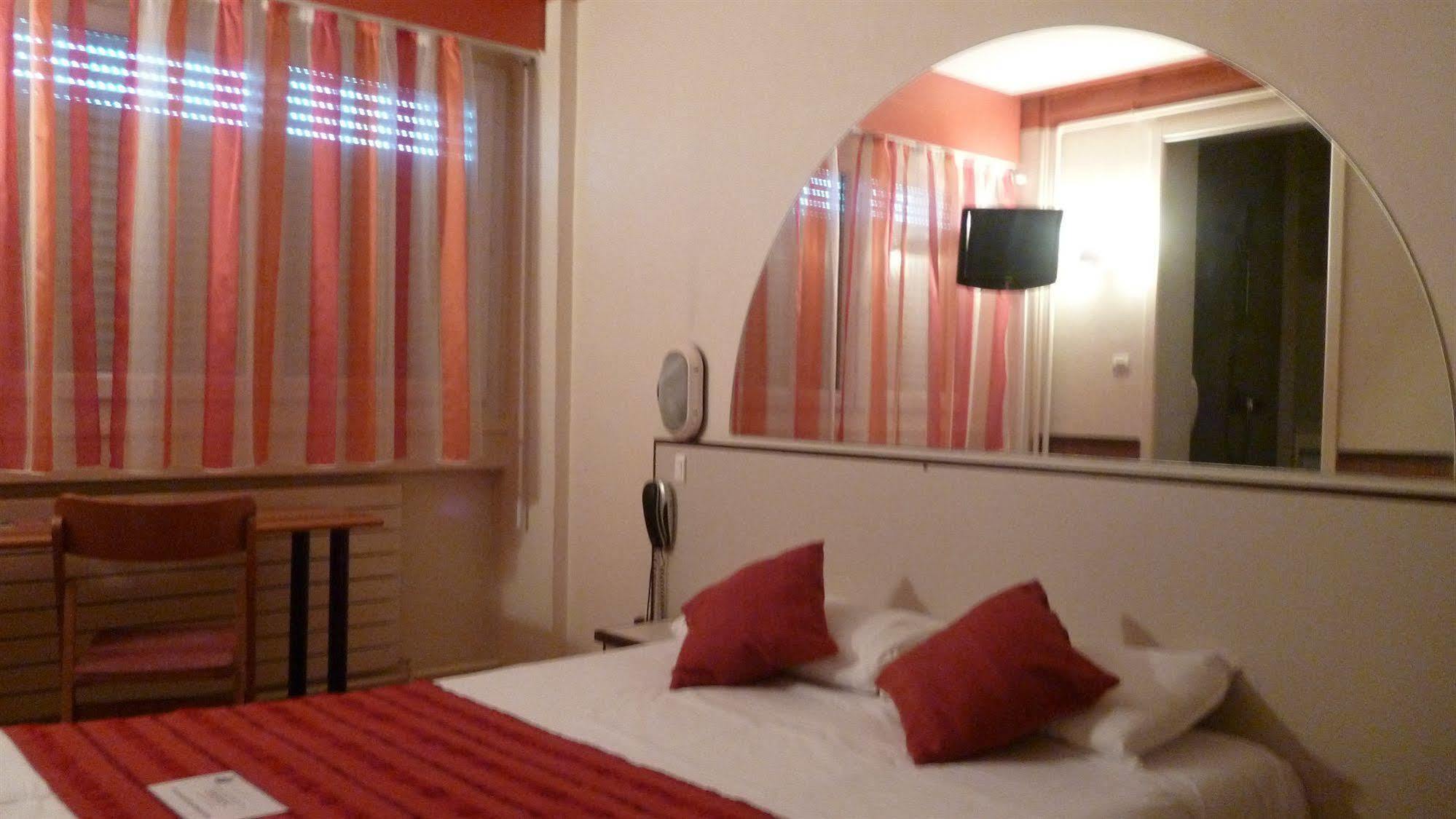 Cit'Hotel Escatel Mâcon Esterno foto